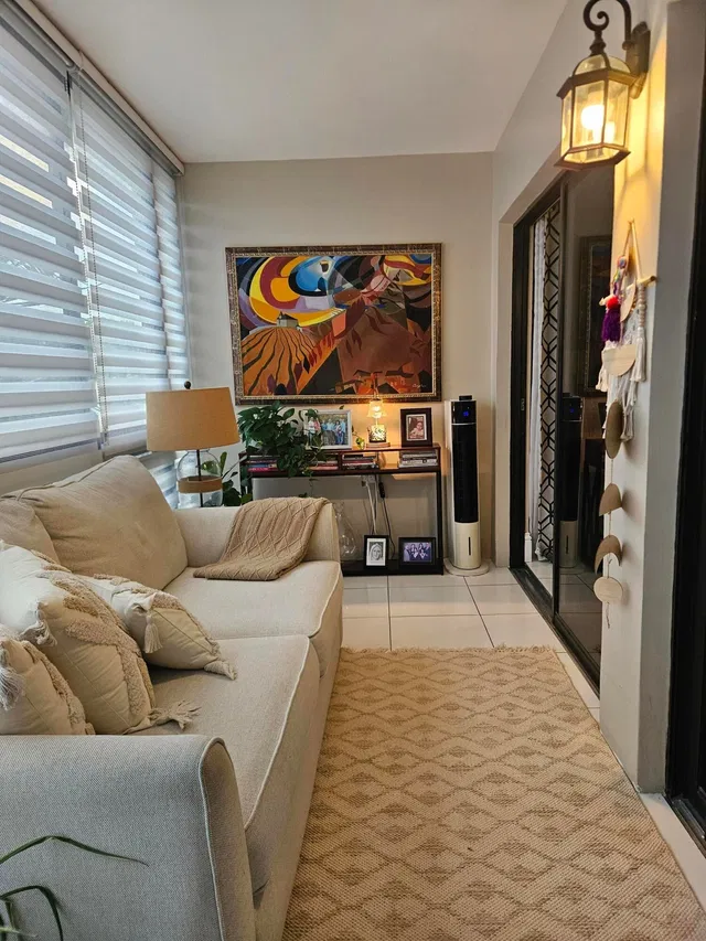 Unit 128 photo 13