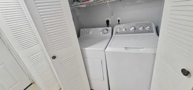 Unit 206 photo 4