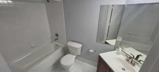 Unit 206 photo 6