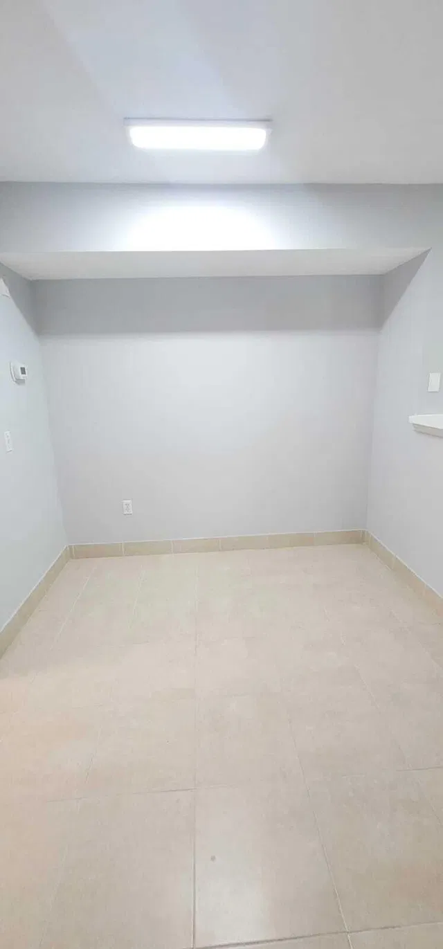 Unit 206 photo 9