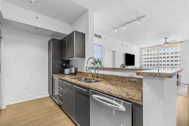 CityPlace South Tower Unit 1508 photo 18