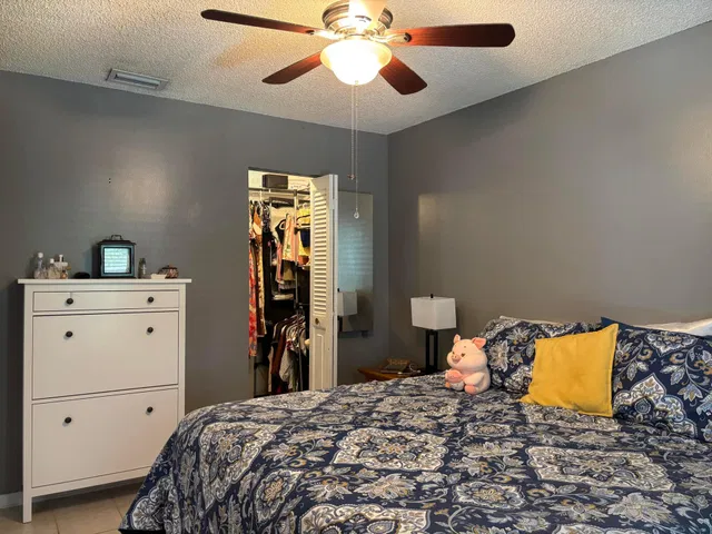  Residence photo 16