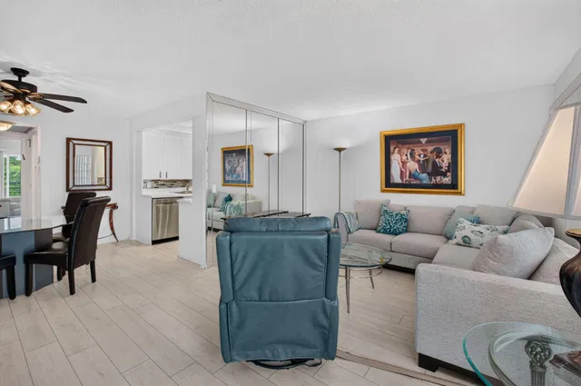 Residence photo 6