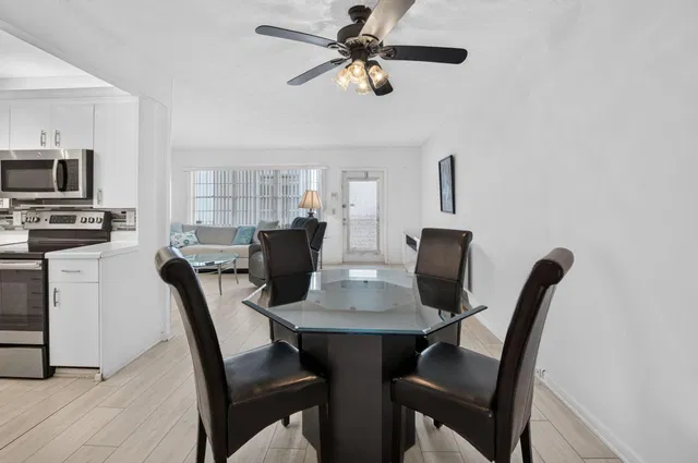 Residence photo 19