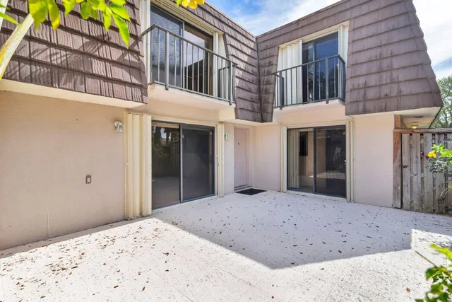 Residence photo 5
