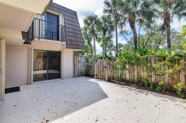 Residence photo 6