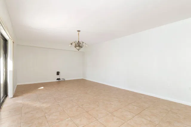 Residence photo 7