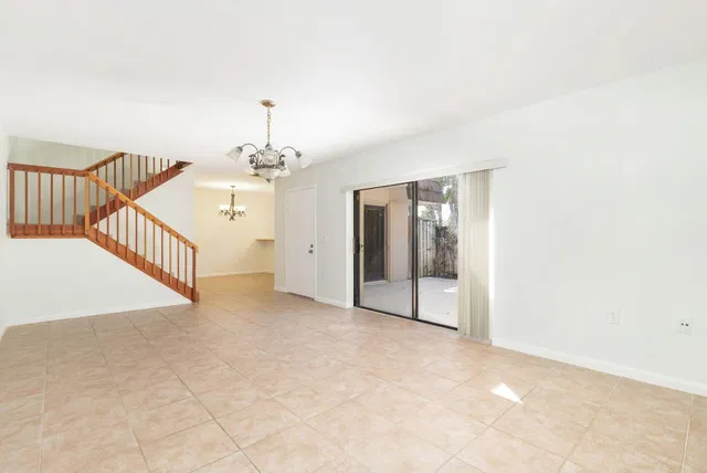 Residence photo 9