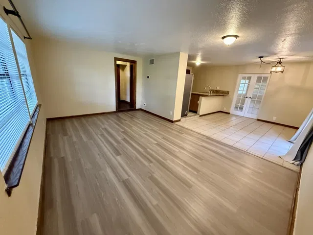 Residence photo 4