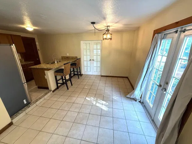 Residence photo 5