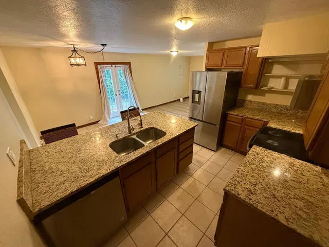 Residence photo 6