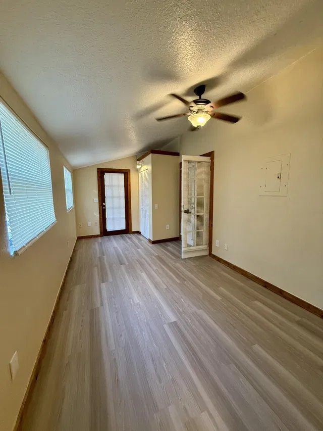 Residence photo 10