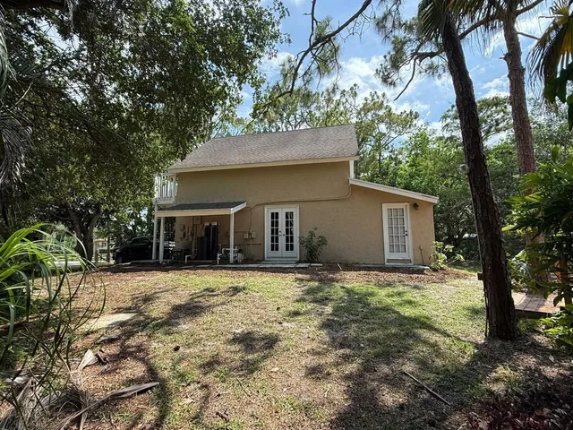 Residence photo 32