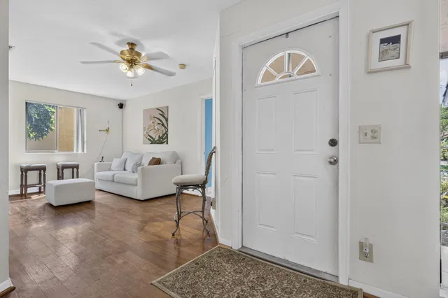 Residence photo 14