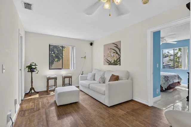 Residence photo 15