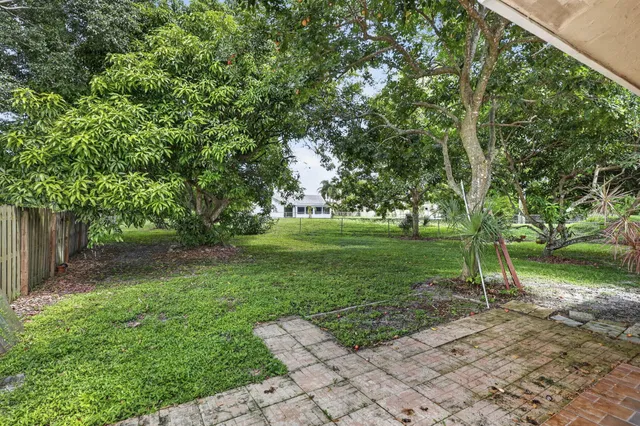 Residence photo 32