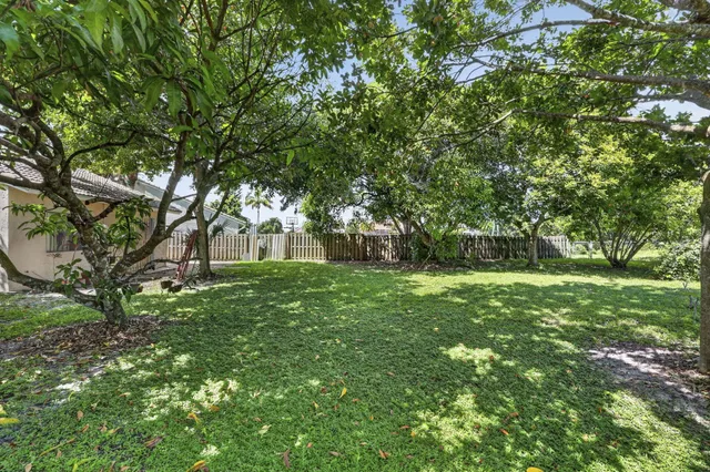 Residence photo 36
