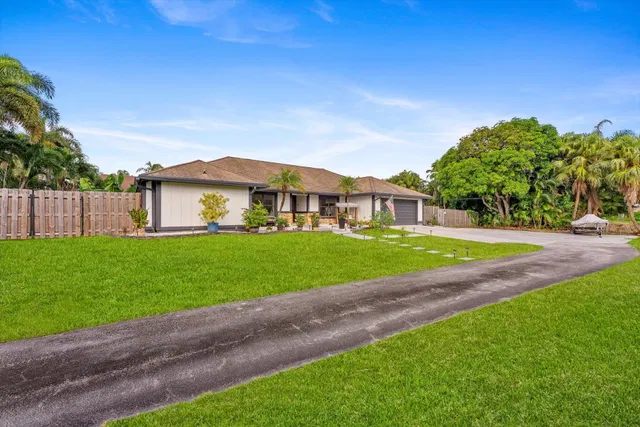  Residence photo 4