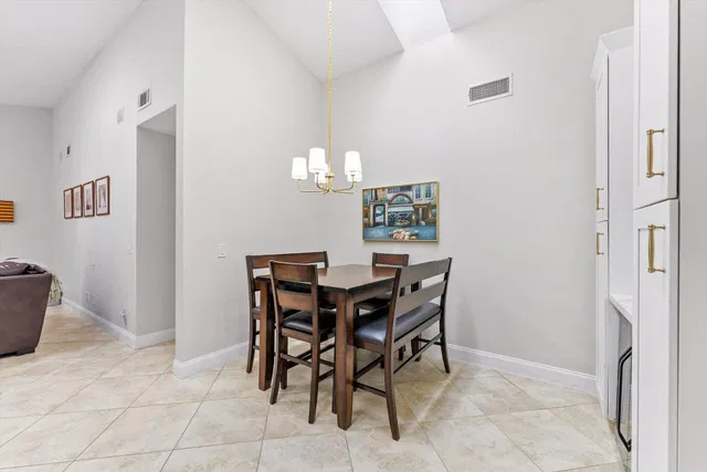  Residence photo 24