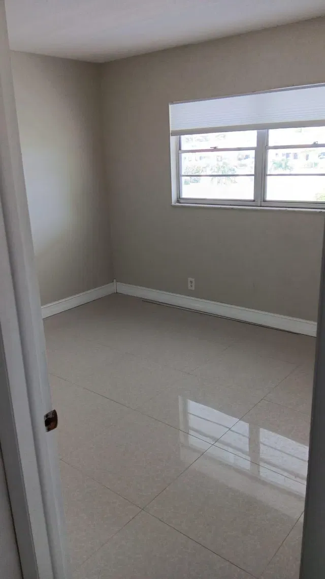  Unit 211 photo 12