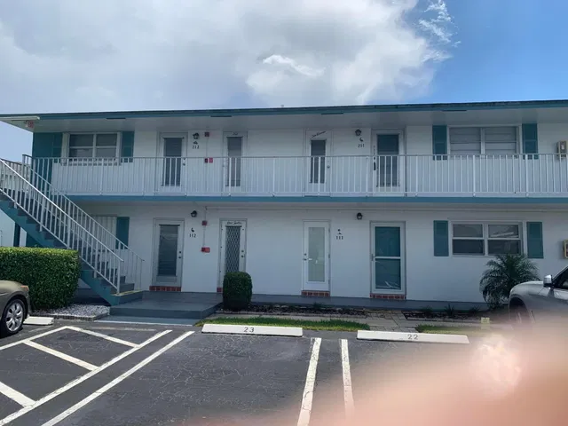  Unit 211 photo 20