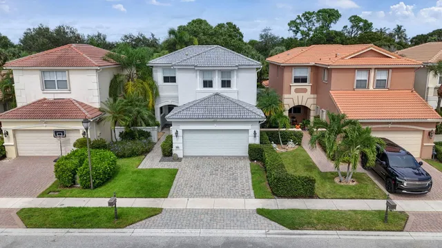 Residence photo 3