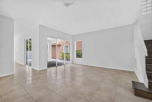 Residence photo 17
