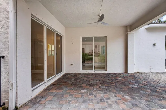 Residence photo 54