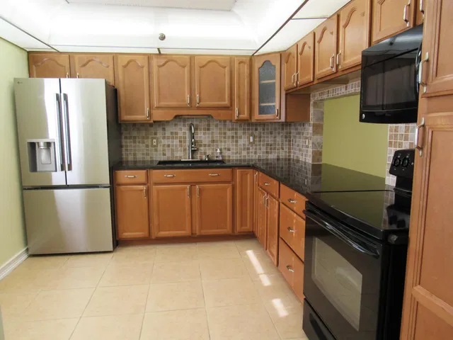 Unit 216 photo 2