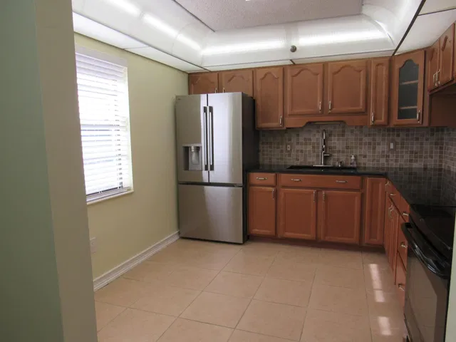Unit 216 photo 6
