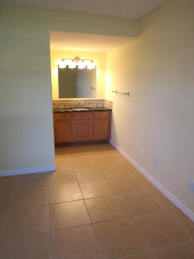 Unit 216 photo 21