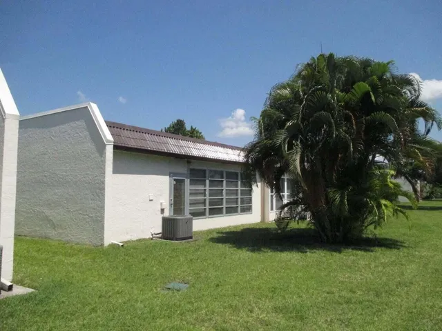 Residence photo 2