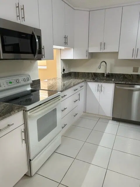 Residence photo 3