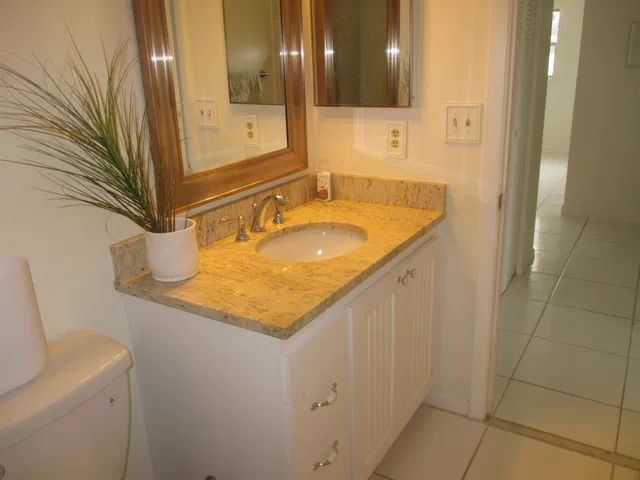 Residence photo 19