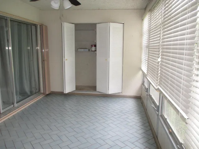 Residence photo 23