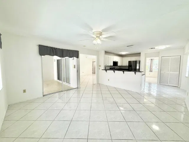  Residence photo 5