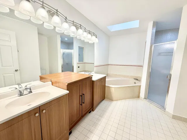  Residence photo 8