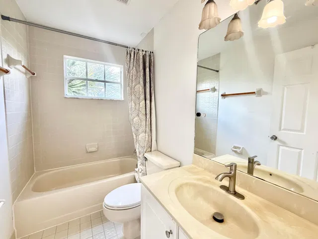  Residence photo 15
