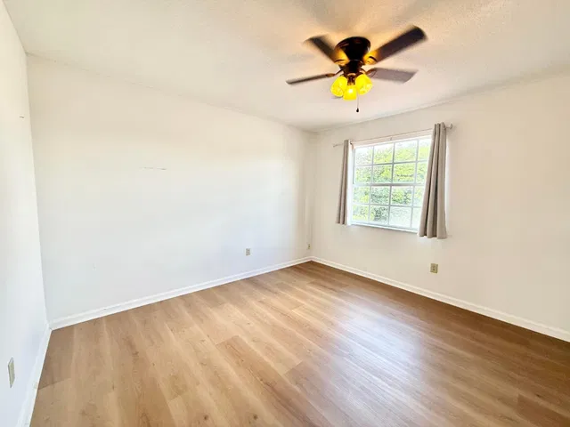  Residence photo 16