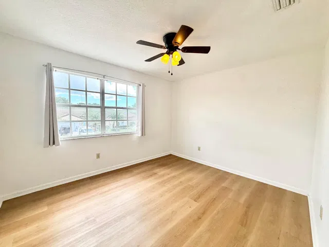 Residence photo 17