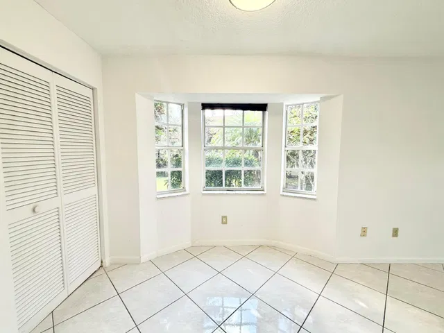  Residence photo 21
