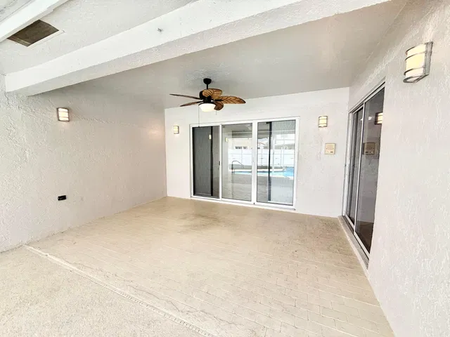  Residence photo 24