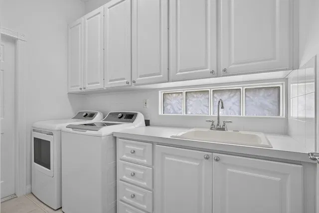  Residence photo 6