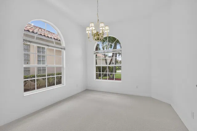  Residence photo 8