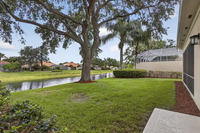  Residence photo 36