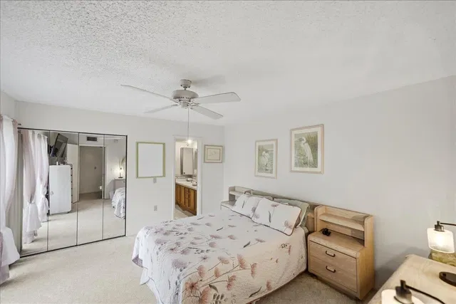 Unit 327 photo 15