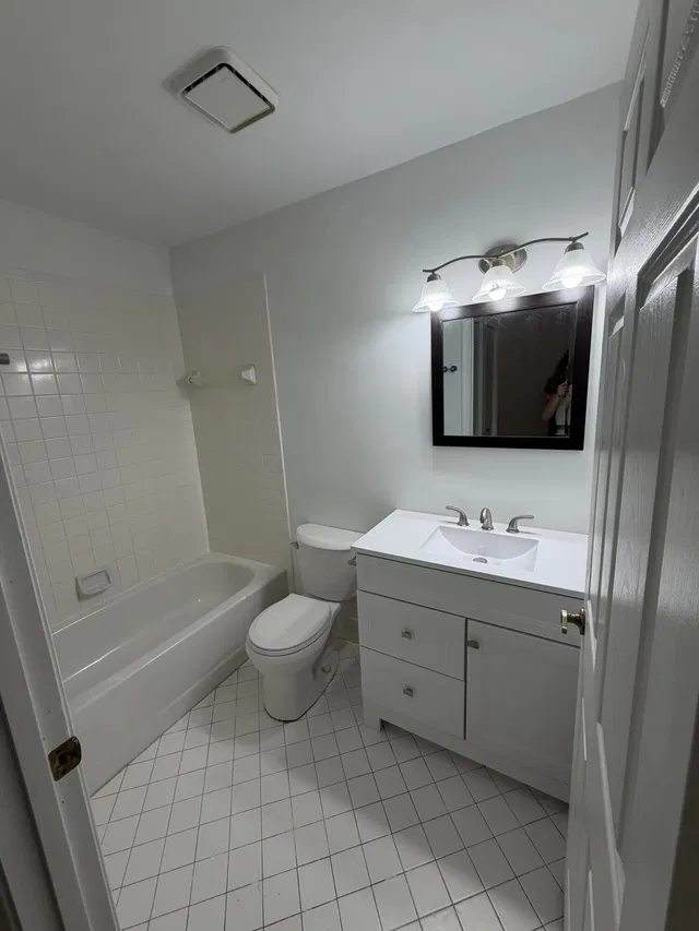  Unit N228 photo 6