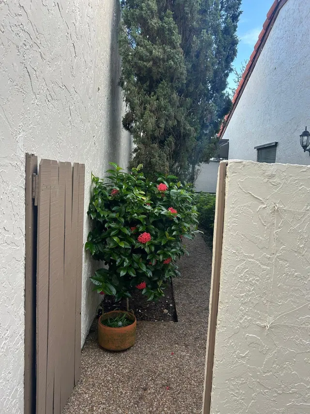  Residence photo 23