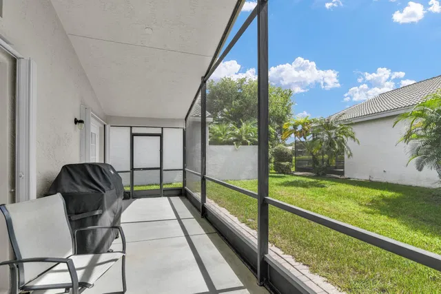 Residence photo 8