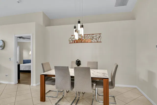 Residence photo 10